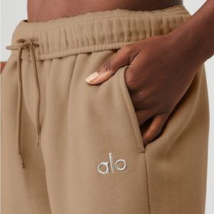 Alo Accolade Straight Leg Sweatpant